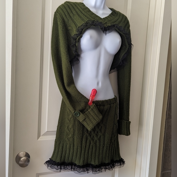 Sweater Top & Skirt Size S-M - Picture 3 of 7